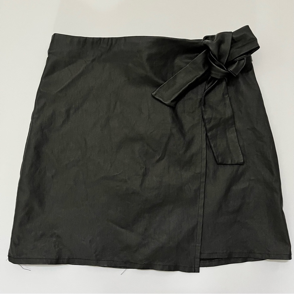 🌺 Altar’d State Mini Skirt State